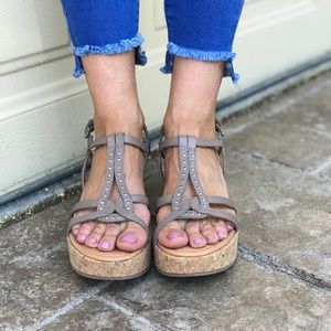 NIB Brushed Leather Studded Flat Platform Wedge